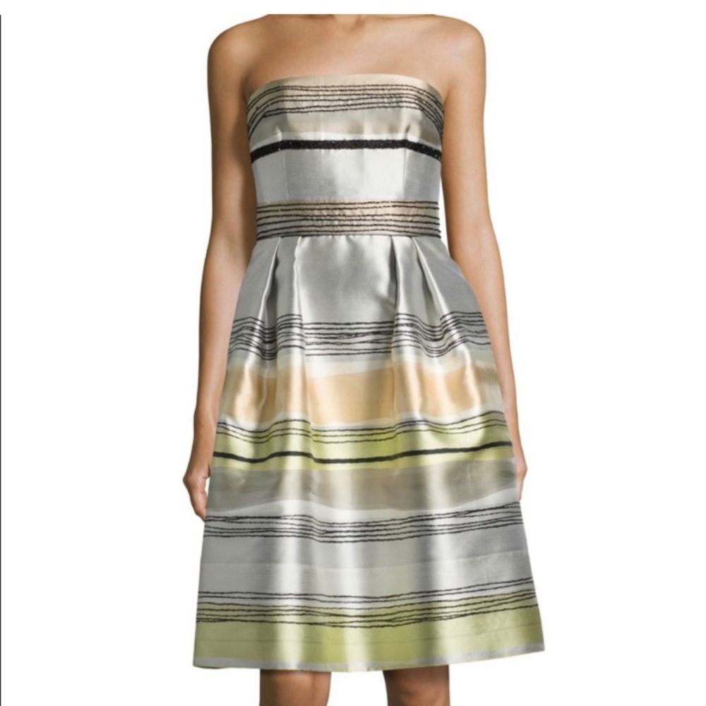 🎉 Carmen Marc Valvo beaded satin cocktail dress.